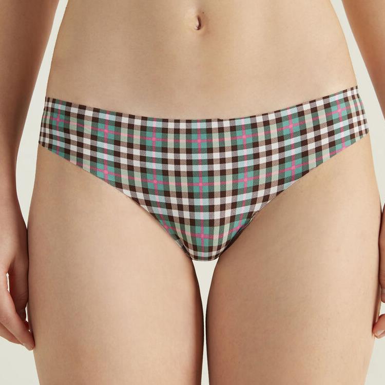 Riconoscimento e acquisto online delle taglie della biancheria intima da donna