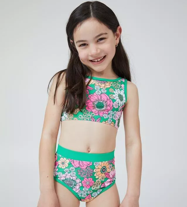 Trajes de baño competitivos para niñas: trajes de baño apropiados para su edad