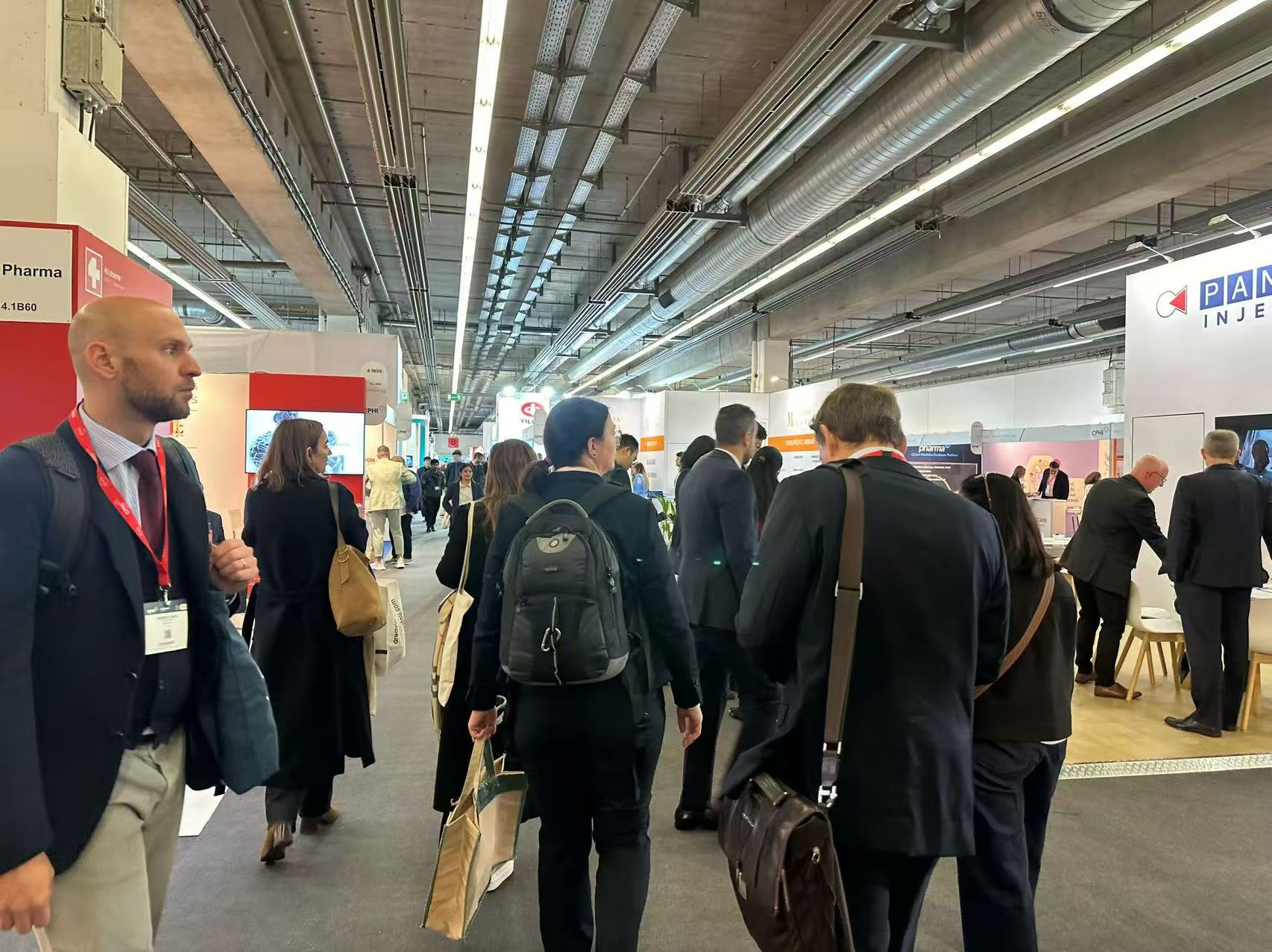 4bc93403-1151-405c-8e47-6677e3fbed38