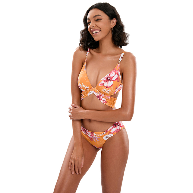 Set bikini a triangolo con ferretto