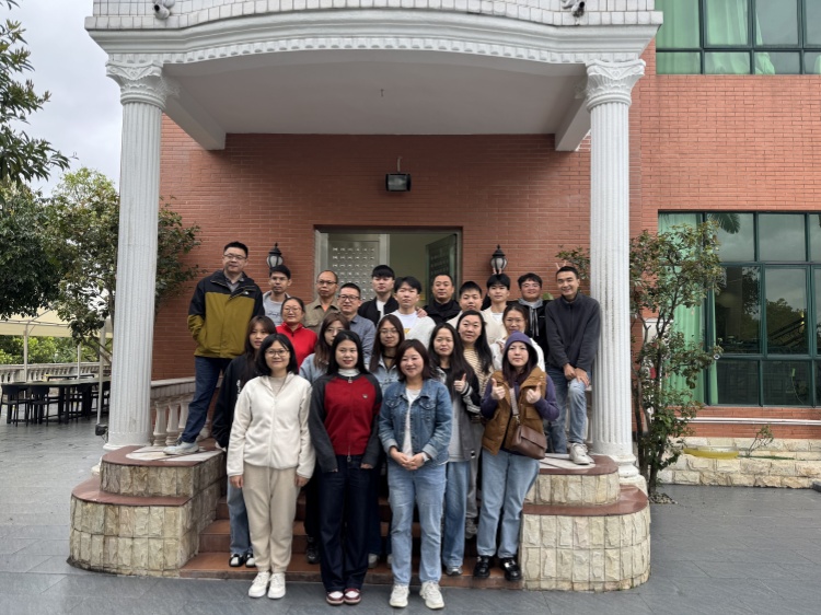 X&acirc;y dựng nh&oacute;m thẻ JH