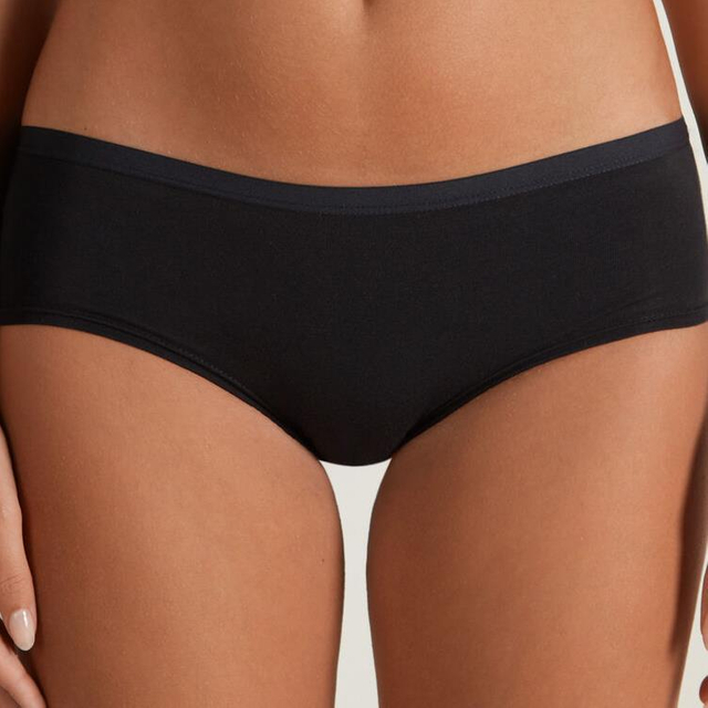 Intimo da donna aderente in cotone nero