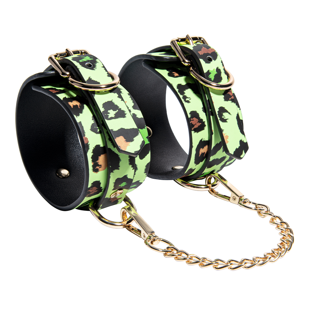 7PCS Fashionable Luminous Leopard Print Adult SM Toy Set