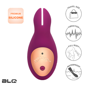 Mini stimulateurs clitoridiens léchant la langue