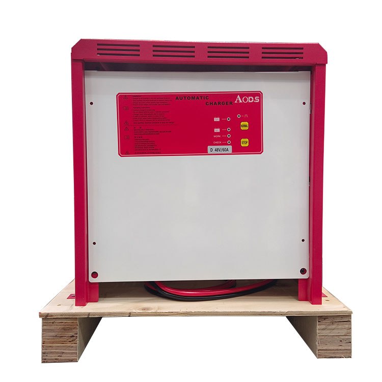 Forklift Battery Charger Karikues i baterisë së pirunit