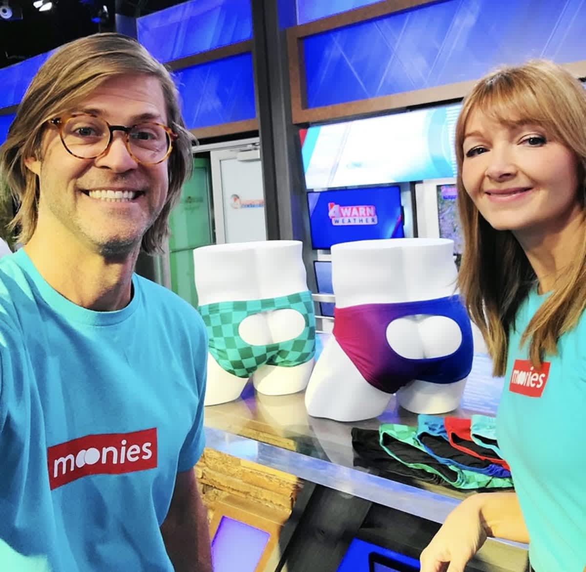 Is Moonies badmode nog steeds in het bedrijfsleven?