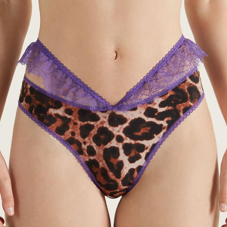 Ropa interior de mujer leopardo salvaje