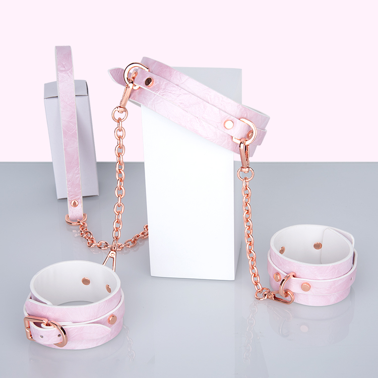 High Quality 2 Piece Leather BDSM Bondage Set Handcuff Collar and Chain Erotic Sex Toys for Adults and Couples