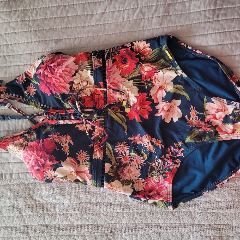 Azura Swimwear