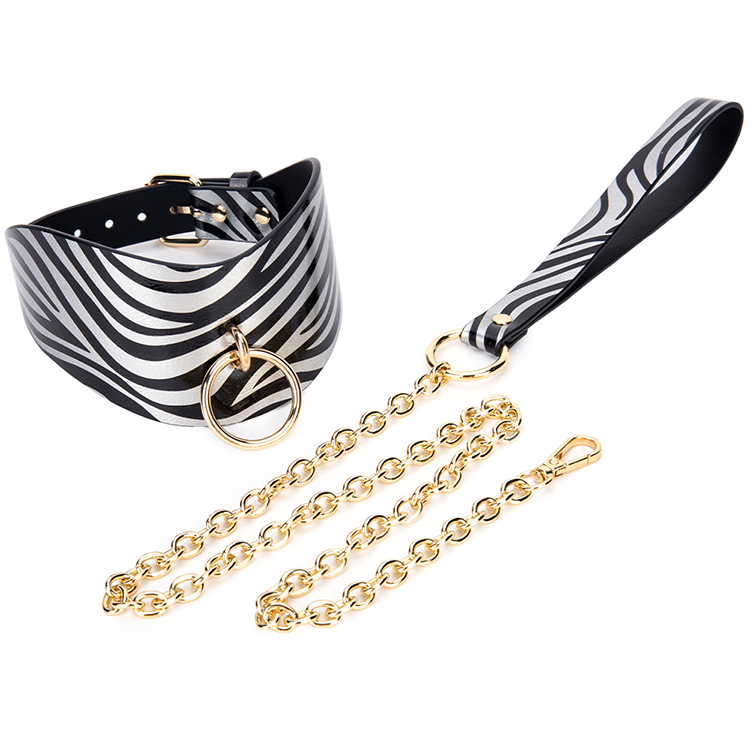 Royal Design PU Leather SM Collar with Neoprene Lining and Metal Chain Leash Soft BDSM Bondage Gear for Slave Roleplay