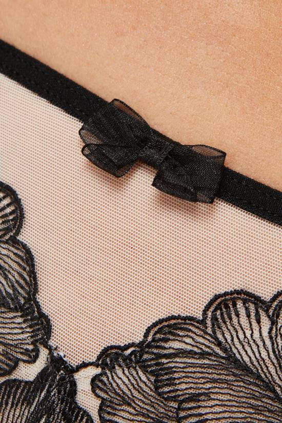 Sous-vêtements spéciaux pour femmes