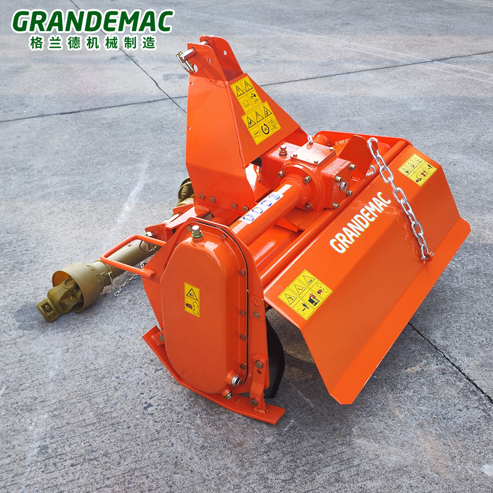 Rotačn&iacute; kultiv&aacute;tor