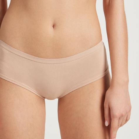 La migliore vestibilità della biancheria intima da donna