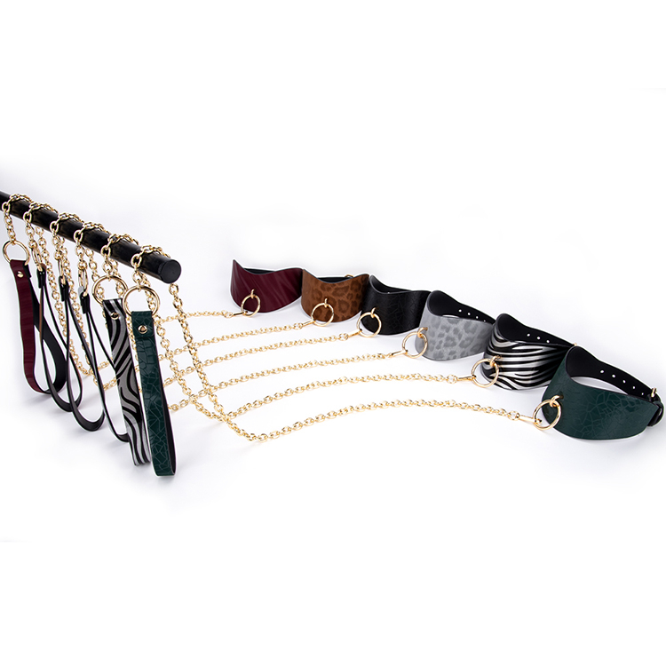 Royal Design PU Leather SM Collar with Neoprene Lining and Metal Chain Leash Soft BDSM Bondage Gear for Slave Roleplay