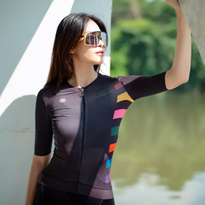 Los mejores maillots de ciclismo para mujer de secado rápido