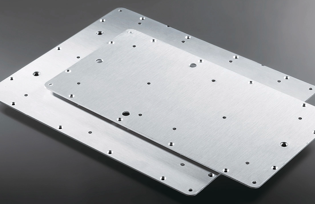 Anodized Aluminum Plate In 5G Communication Materials Plaque d'aluminium anodisée dans les matériaux de communication 5G