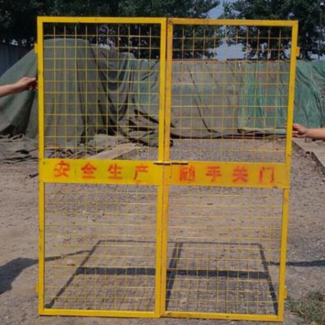 施工电梯门翻板图片,电动翻板门限位调整图,翻板门制作_大山谷图库