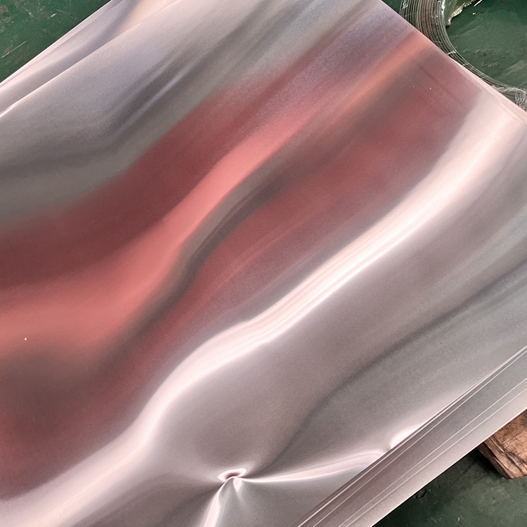Industrijski aluminijski koturi u proizvodnom pogonu