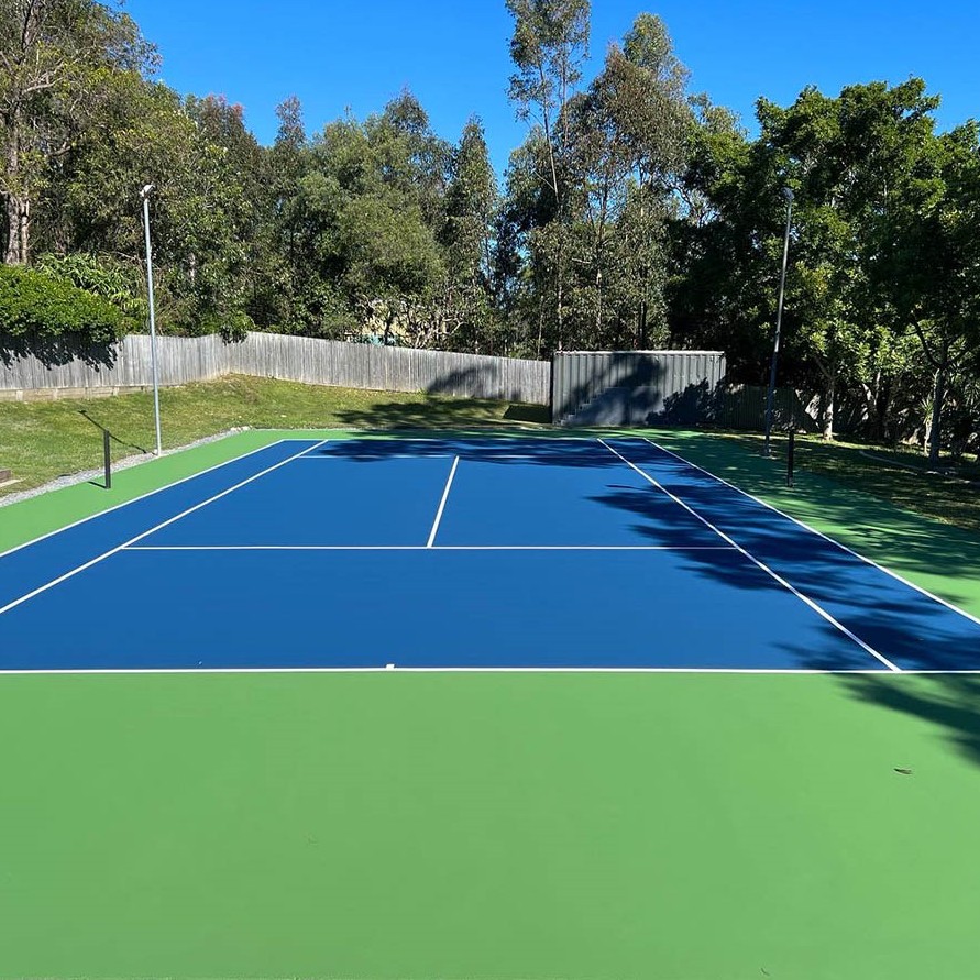 Evaluaci&oacute;n y comparaci&oacute;n de superficies de pisos para canchas de b&aacute;dminton al aire libre