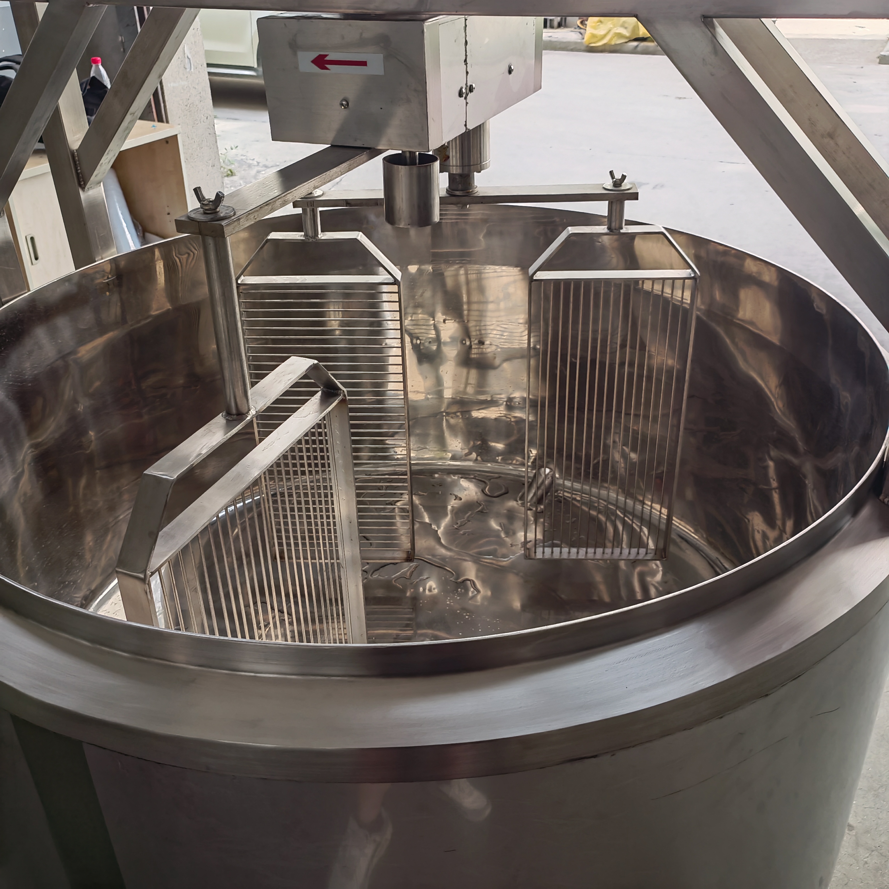 Macchinari per la linea di produzione di formaggi semiduri